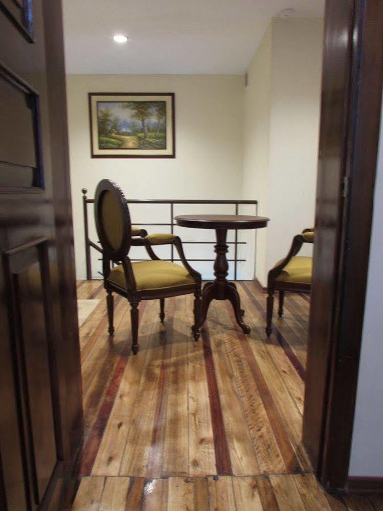 San Blas House & Suites Quito Zewnętrze zdjęcie